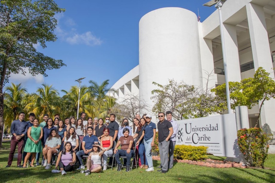 Envía Unicaribe a 22 estudiantes a otras universidades de México y el mundo; recibe a 17