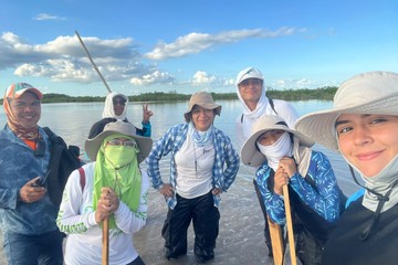 Estudiantes de Ingeniería Ambiental de Unicaribe contribuyen al rescate de mangle en Sian Ka’an